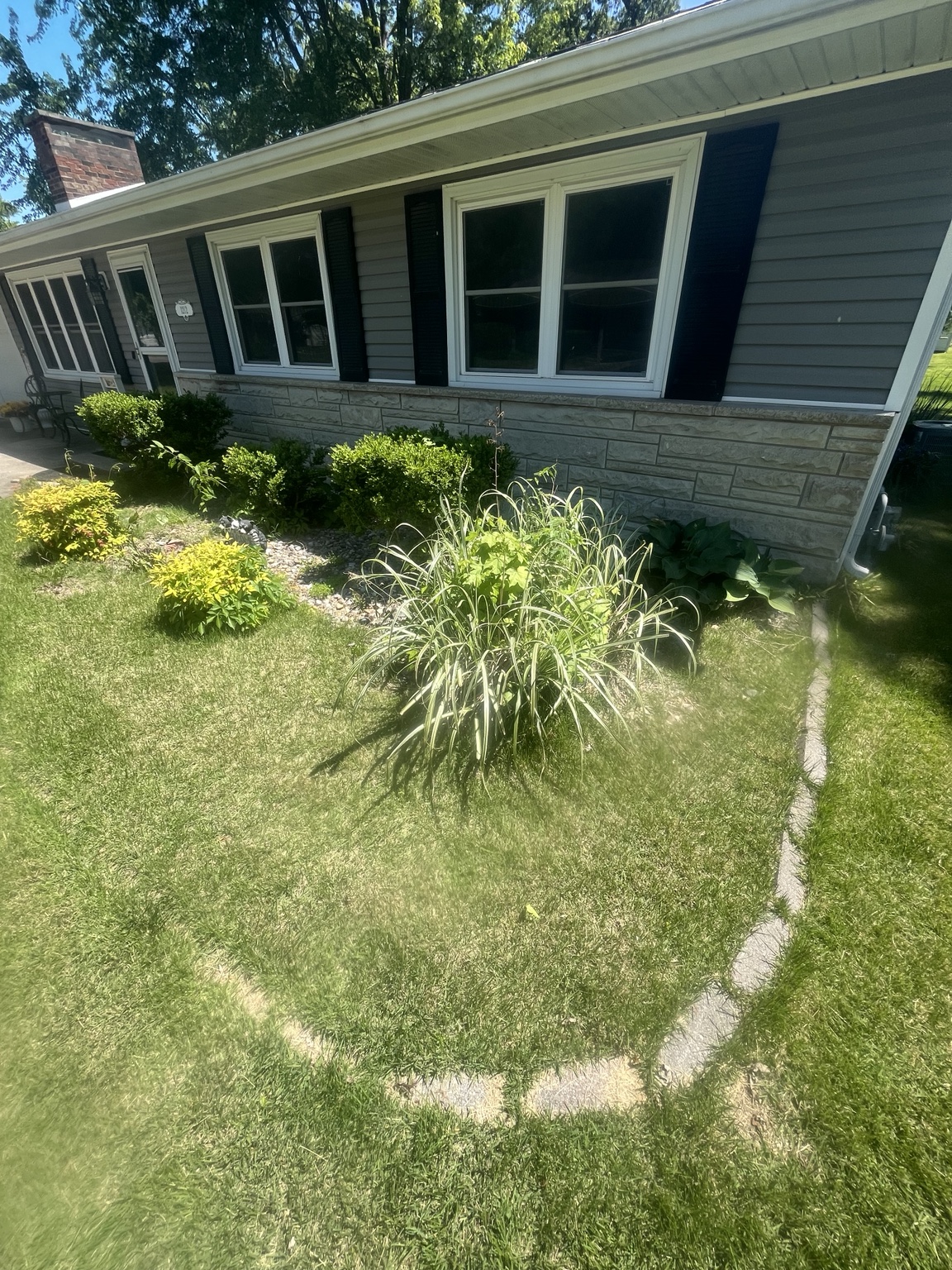 Residential landscape bed project